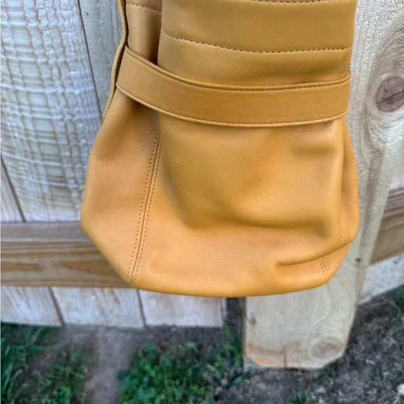 Vintage Coach Crossbody Buckle Bag - Picture 4 of 13